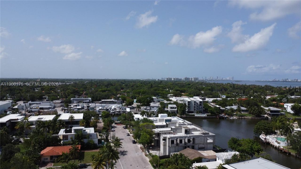 775 NE 76th St, Miami, FL 33138 Photo