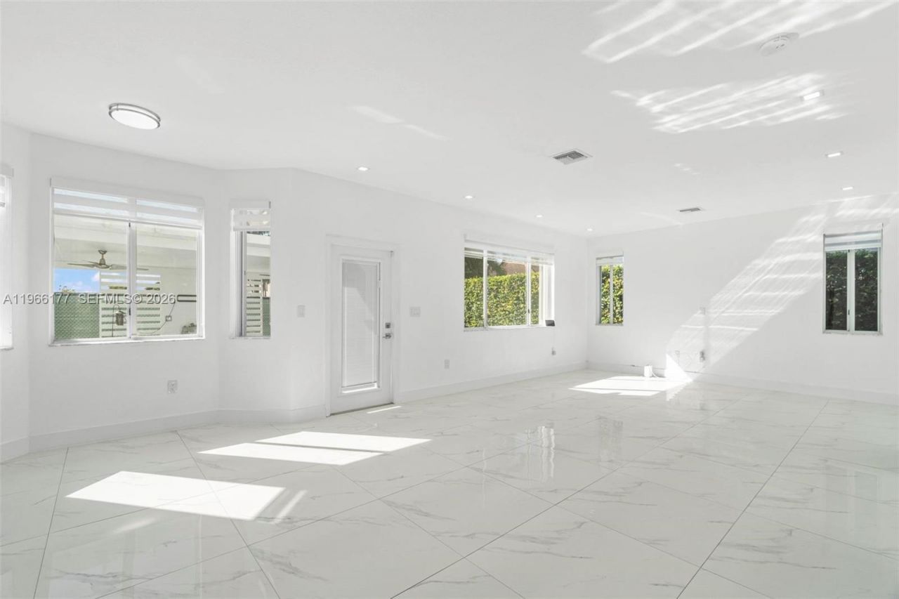 15786 SW 141st St , Unit 15786, Miami, FL 33196 Photo