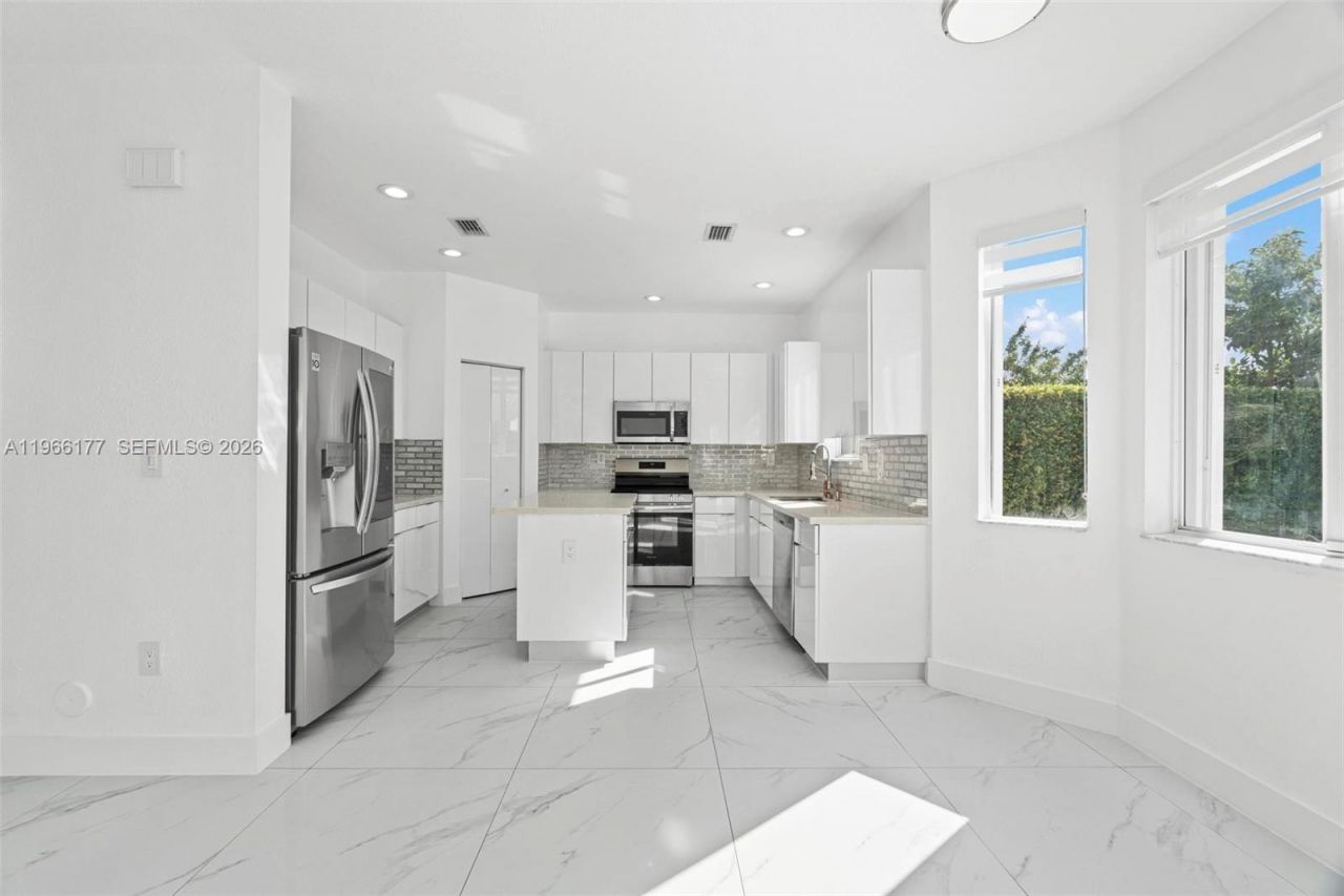 15786 SW 141st St , Unit 15786, Miami, FL 33196 Photo