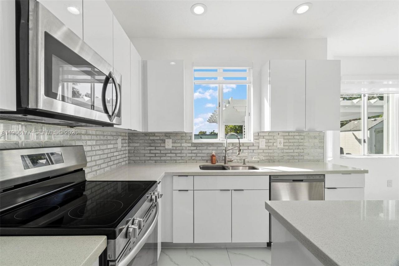 15786 SW 141st St , Unit 15786, Miami, FL 33196 Photo