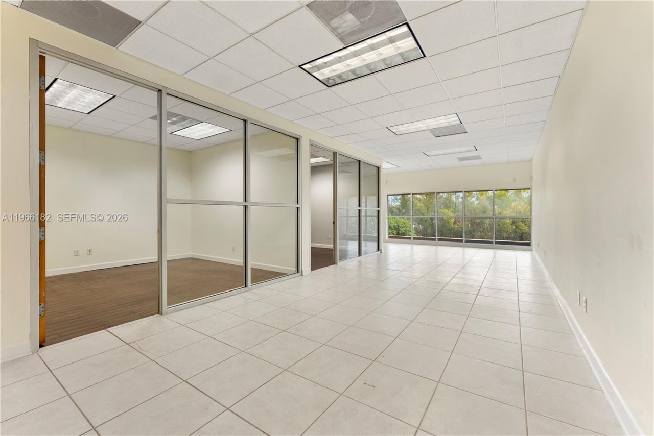 20191 NE 16th Pl , Unit 20191, Miami, FL 33179 Photo