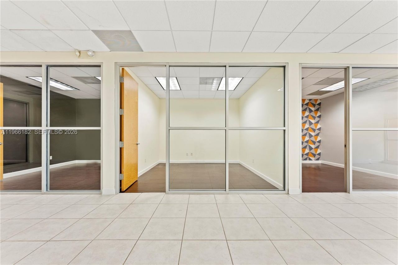 20191 NE 16th Pl , Unit 20191, Miami, FL 33179 Photo