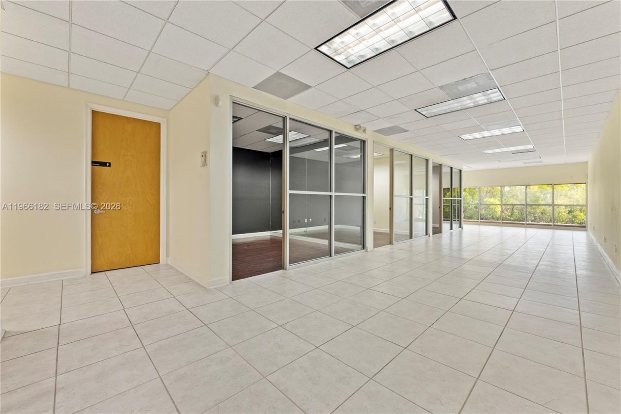 20191 NE 16th Pl , Unit 20191, Miami, FL 33179 Photo