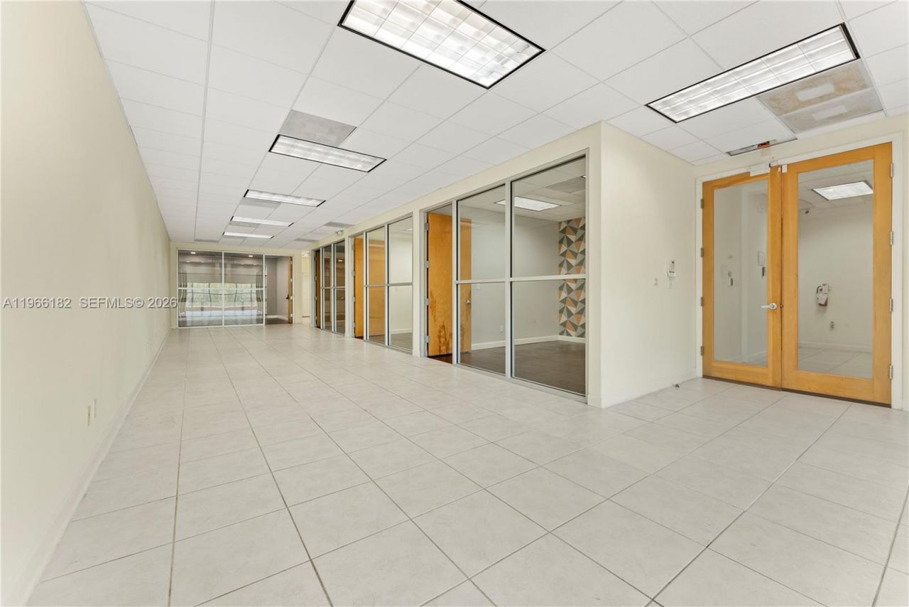 20191 NE 16th Pl , Unit 20191, Miami, FL 33179 Photo