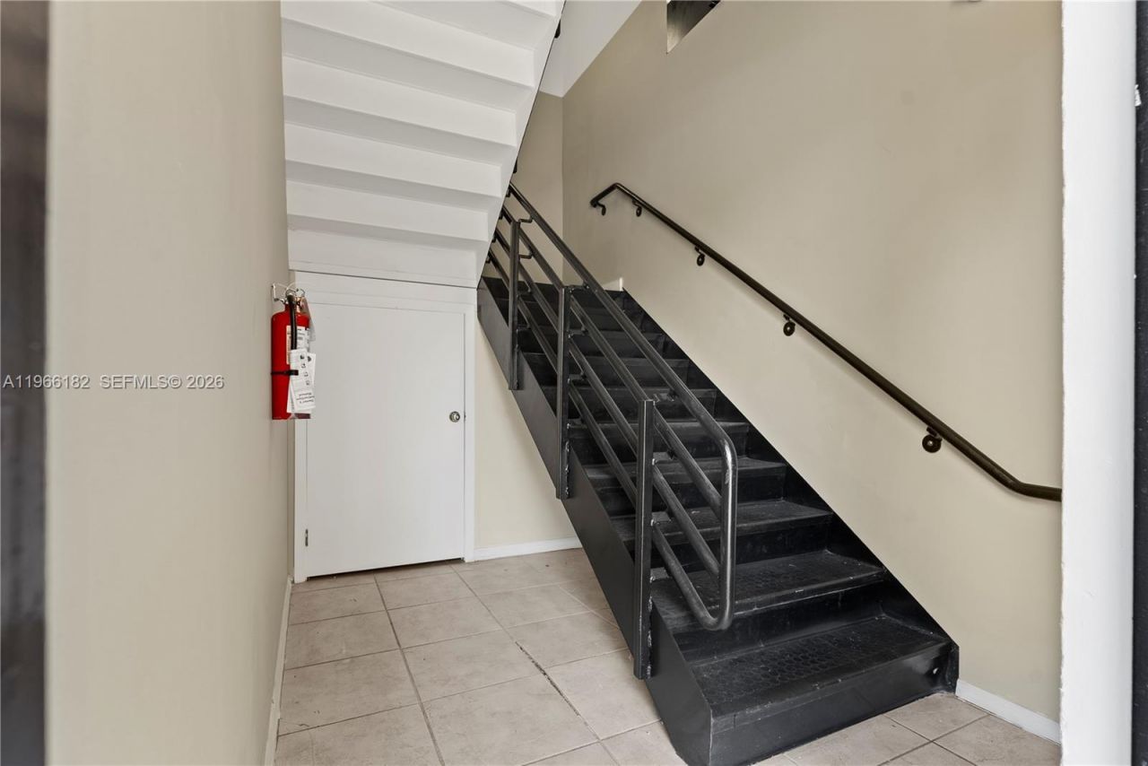 20191 NE 16th Pl , Unit 20191, Miami, FL 33179 Photo