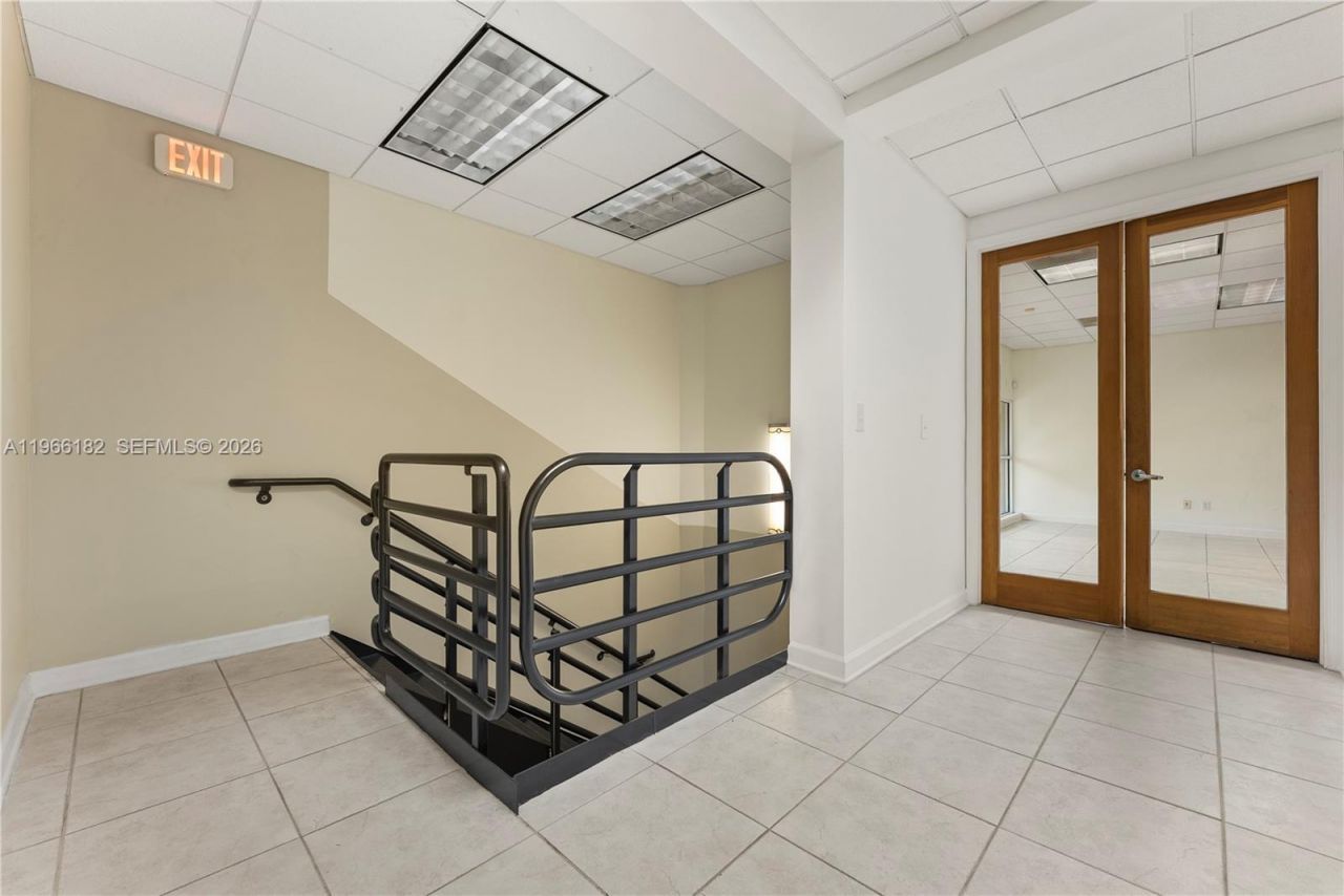 20191 NE 16th Pl , Unit 20191, Miami, FL 33179 Photo