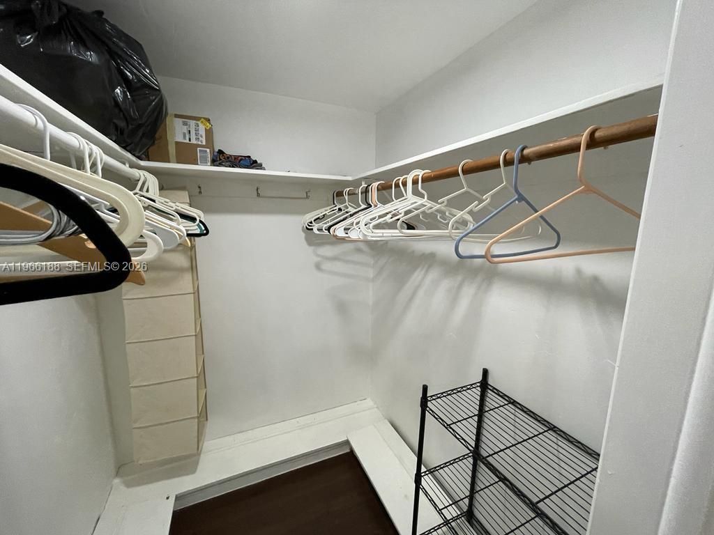 1001 Hillcrest Ct, Unit 215, Hollywood, FL 33021 Photo