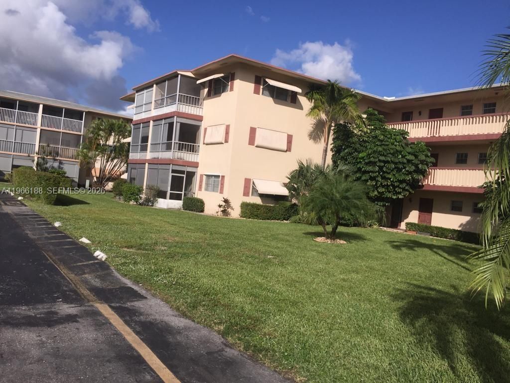 1001 Hillcrest Ct, Unit 215, Hollywood, FL 33021 Photo