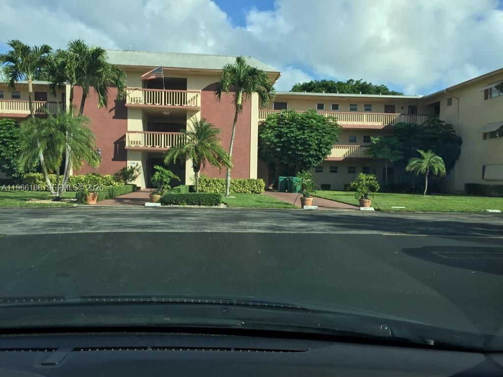 1001 Hillcrest Ct, Unit 215, Hollywood, FL 33021 Photo