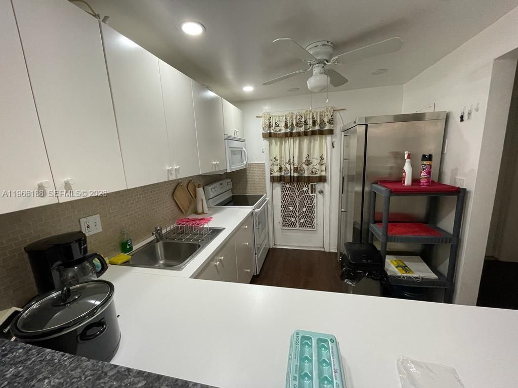 1001 Hillcrest Ct, Unit 215, Hollywood, FL 33021 Photo