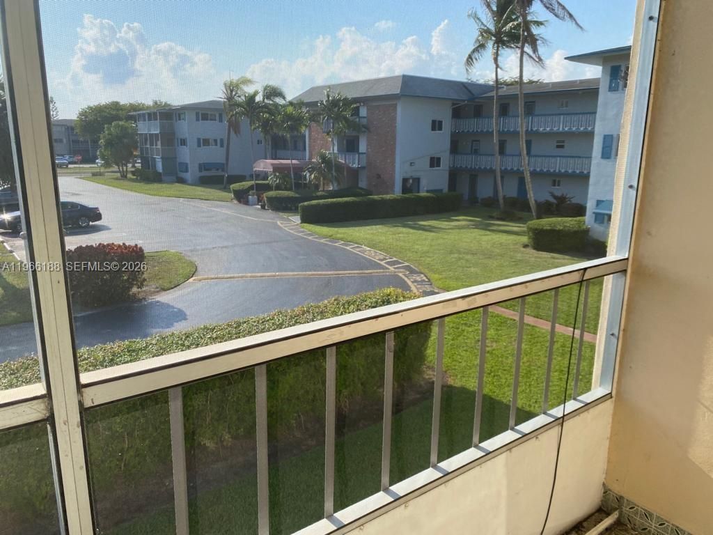 1001 Hillcrest Ct, Unit 215, Hollywood, FL 33021 Photo