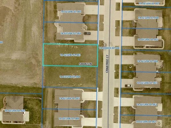 21 Crabtree Court , Swanton, OH 43558