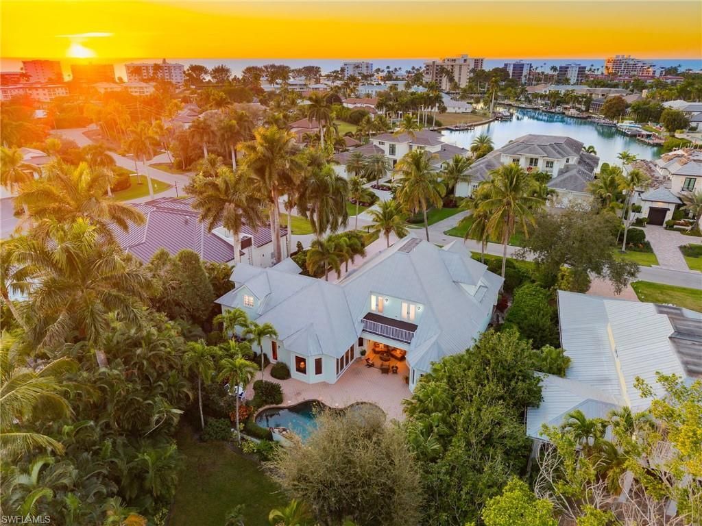 368 Hawser Ln, Naples, FL 34102 Photo