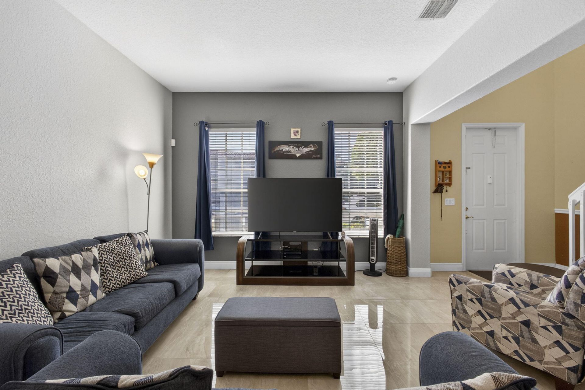 2520 NW 4th Street, Boynton Beach, FL 33426 Photo