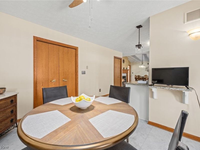 976 Rosemarie Circle, Wadsworth, OH 44281 Photo 18