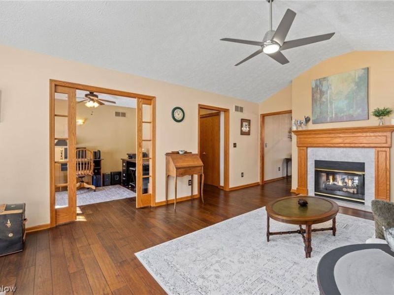 976 Rosemarie Circle, Wadsworth, OH 44281 Photo 5