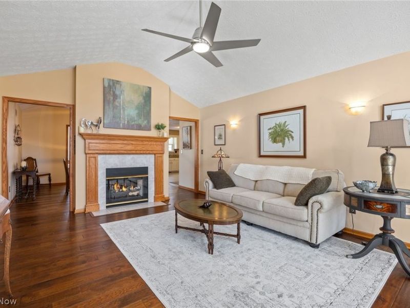 976 Rosemarie Circle, Wadsworth, OH 44281 Photo 6