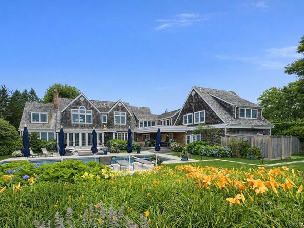 101 Farm Court, Sagaponack, NY 11962