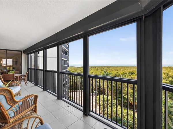 6075 Pelican Bay BLVD, Unit 706, NAPLES, FL 34108