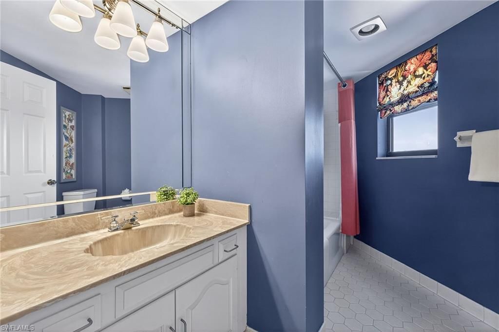 6075 Pelican Bay Blvd, Unit 706, Naples, FL 34108 Photo