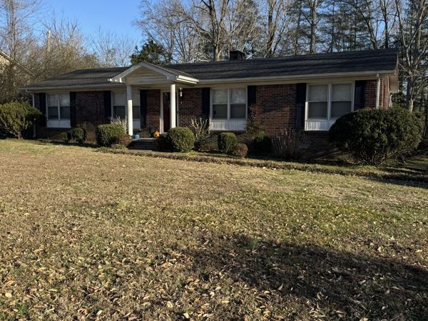 545 Bennett Hill Rd , Red Boiling Springs, TN 37150