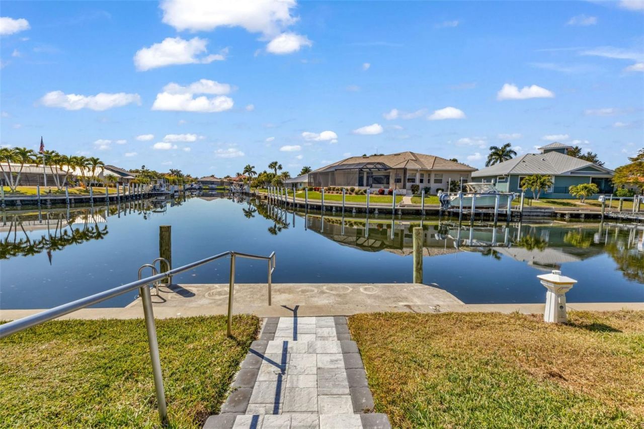 155 Crescent Drive, Punta Gorda, FL 33950 Photo