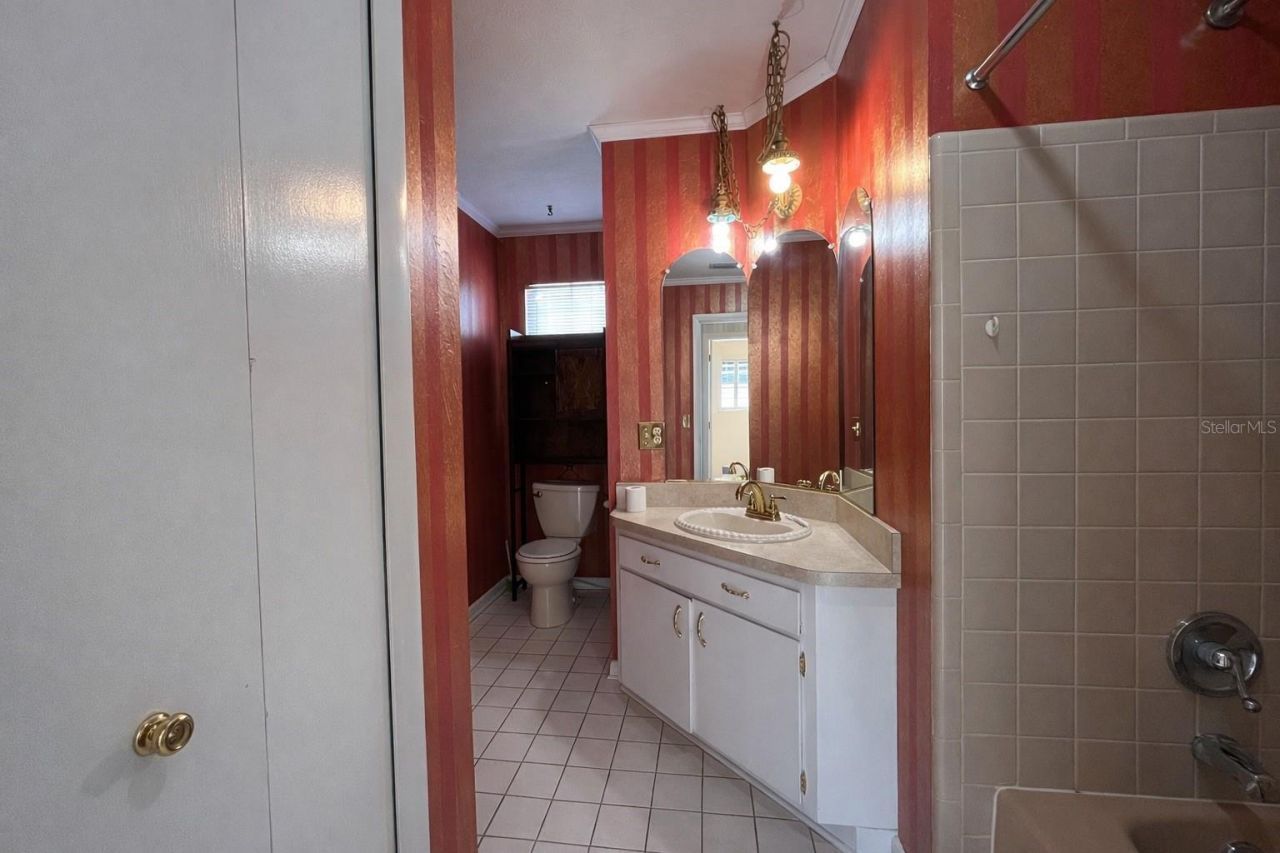 355 SW Marvin Burnett Road, Lake City, FL 32025 Photo