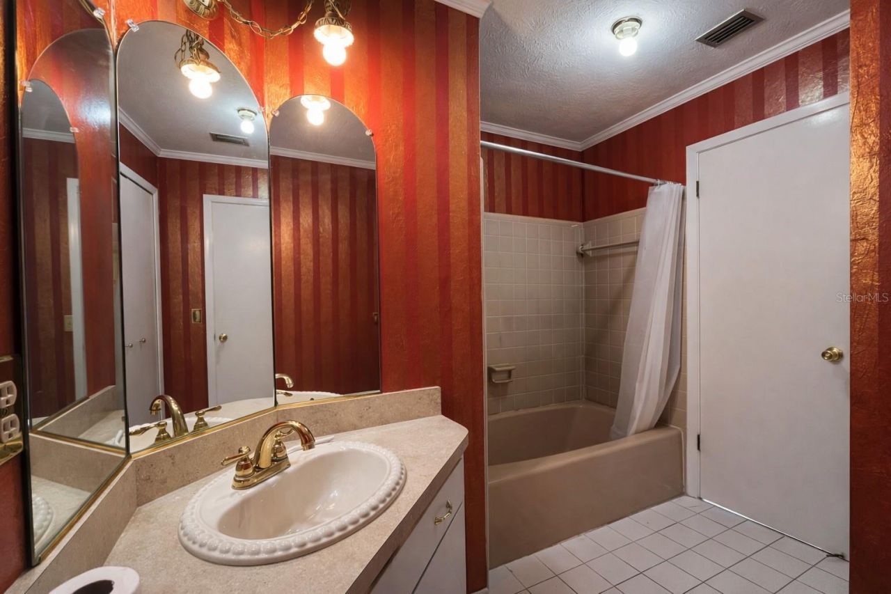 355 SW Marvin Burnett Road, Lake City, FL 32025 Photo