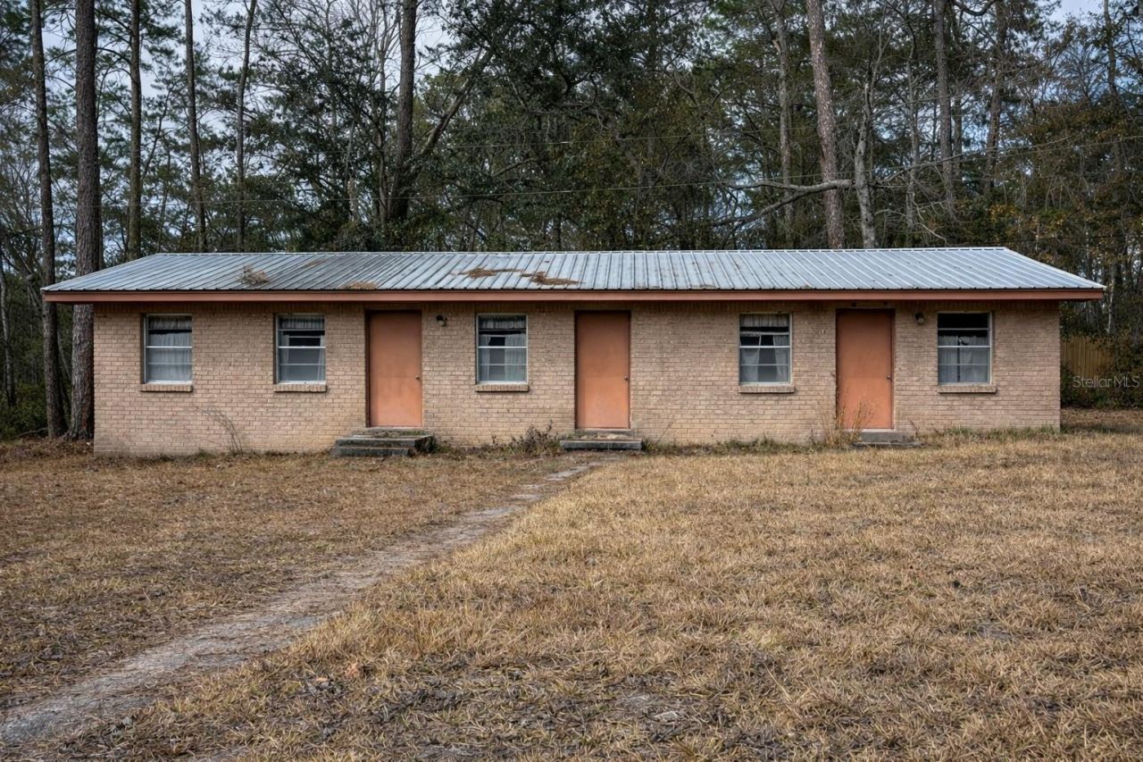 355 SW Marvin Burnett Road, Lake City, FL 32025 Photo