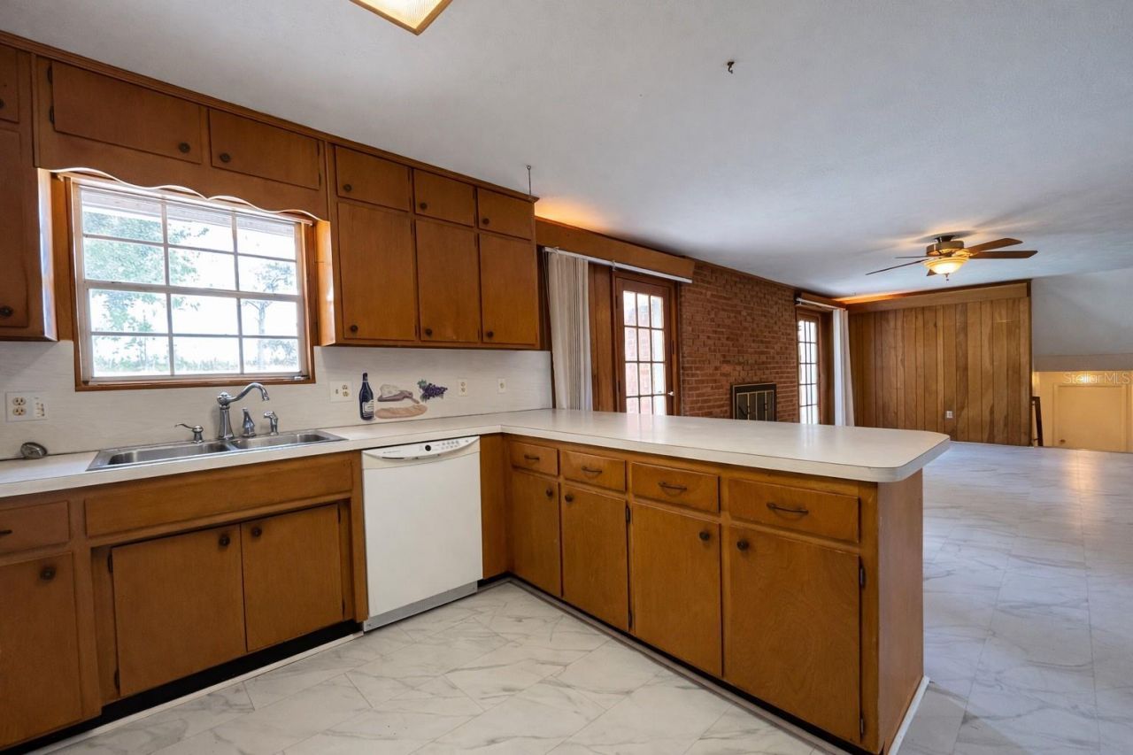 355 SW Marvin Burnett Road, Lake City, FL 32025 Photo