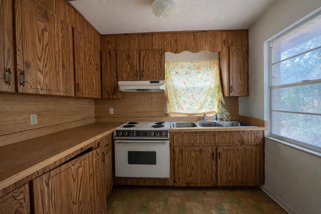 355 SW Marvin Burnett Road, Lake City, FL 32025 Photo