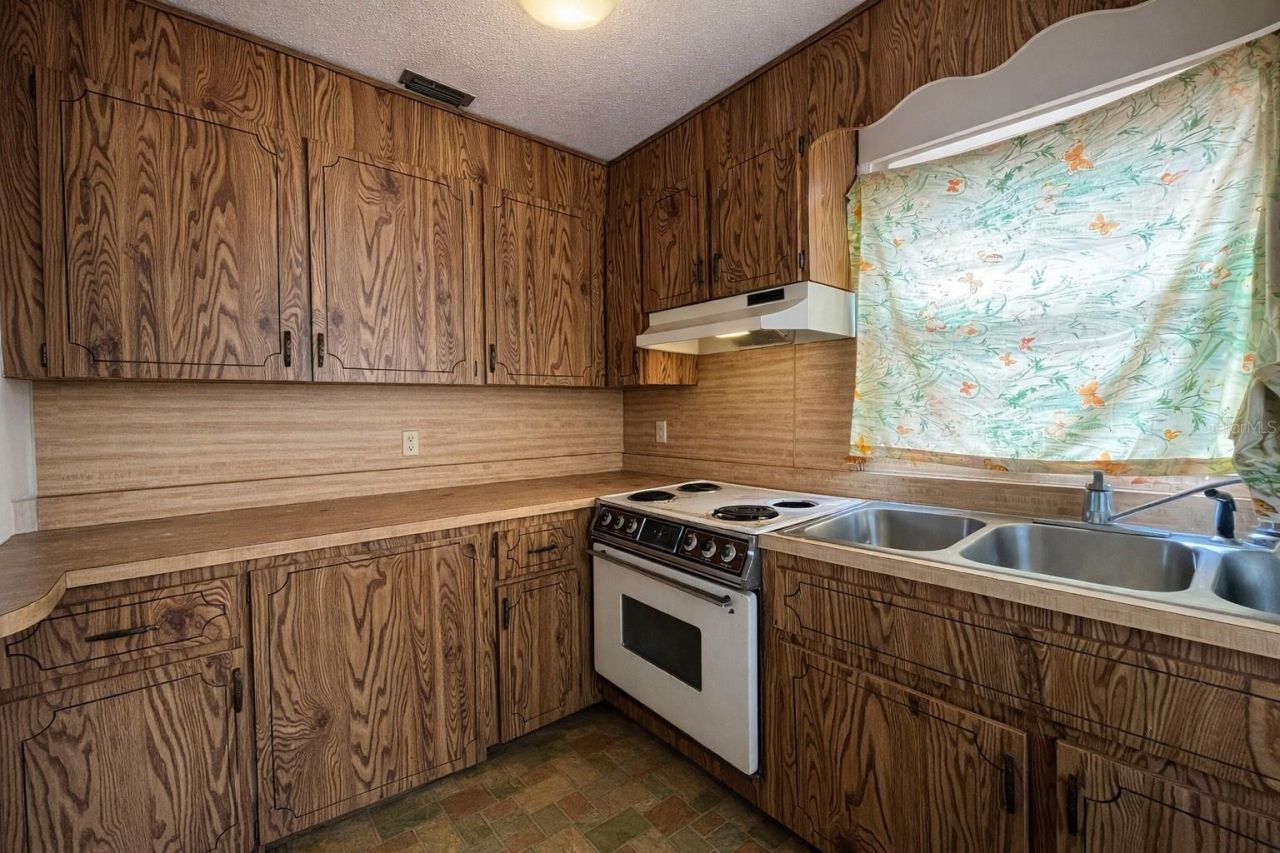 355 SW Marvin Burnett Road, Lake City, FL 32025 Photo