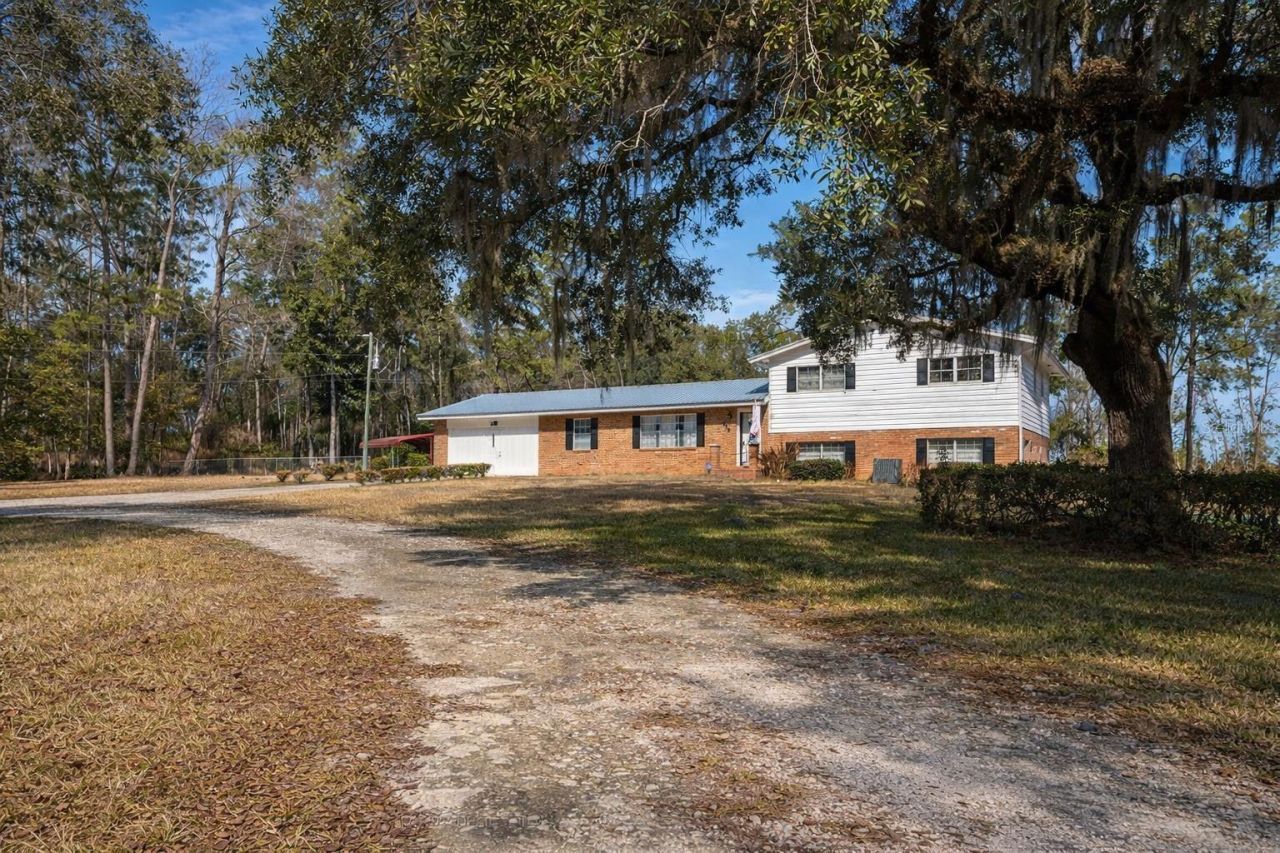 355 SW Marvin Burnett Road, Lake City, FL 32025 Photo