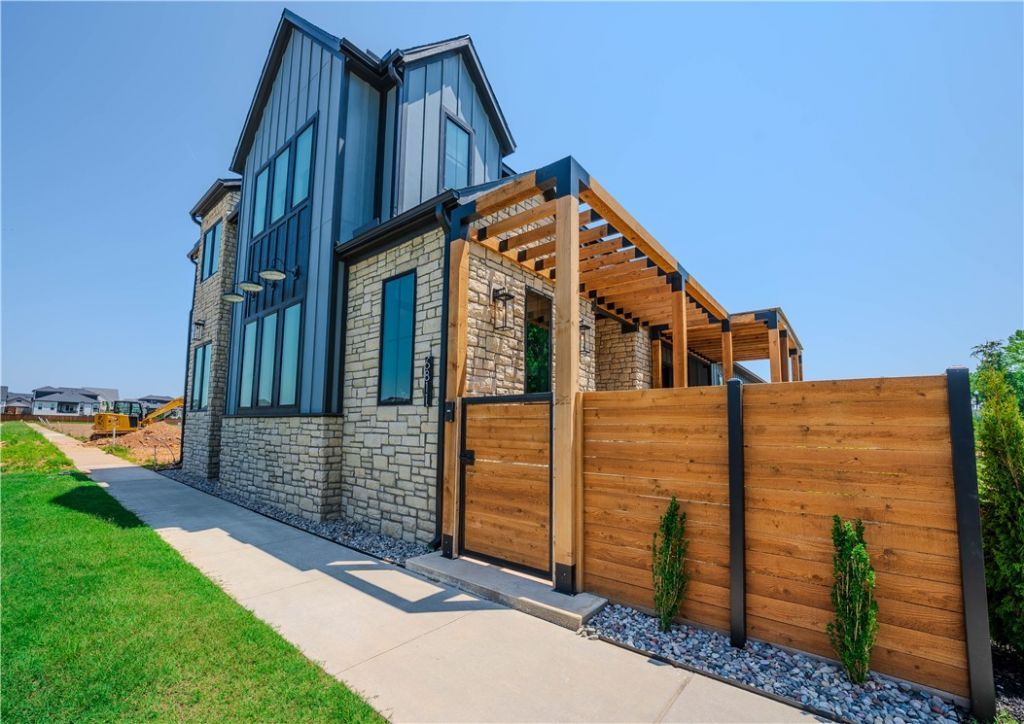 6811 Harmony , Bentonville, AR 72713 Main Photo