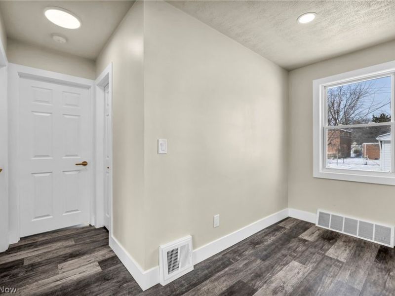 20261 Fuller Avenue, Euclid, OH 44123 Photo 34