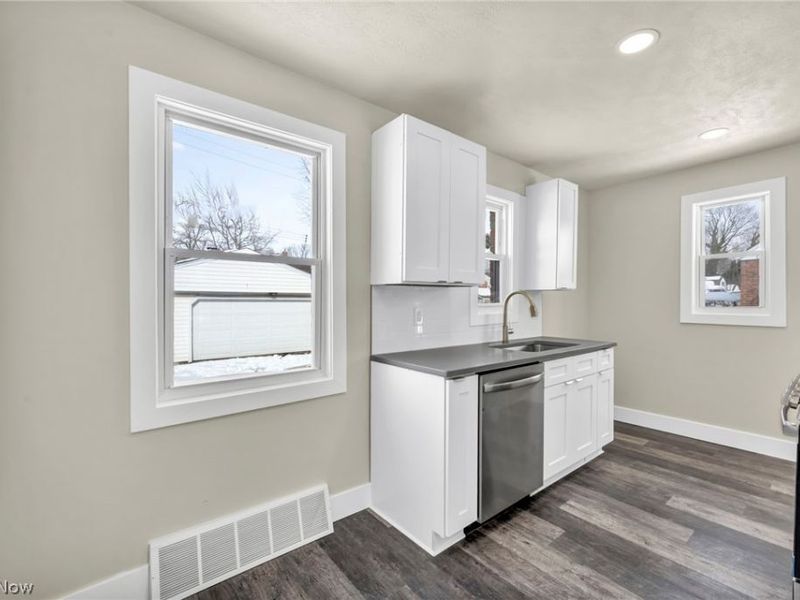 20261 Fuller Avenue, Euclid, OH 44123 Photo 9