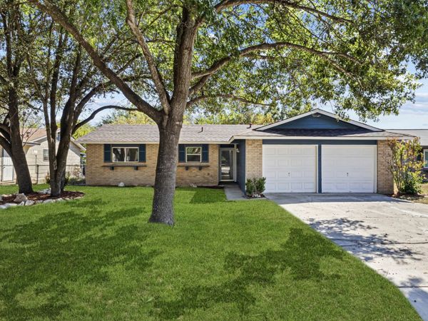 5122 Binz Engleman Rd, Kirby, TX 78219