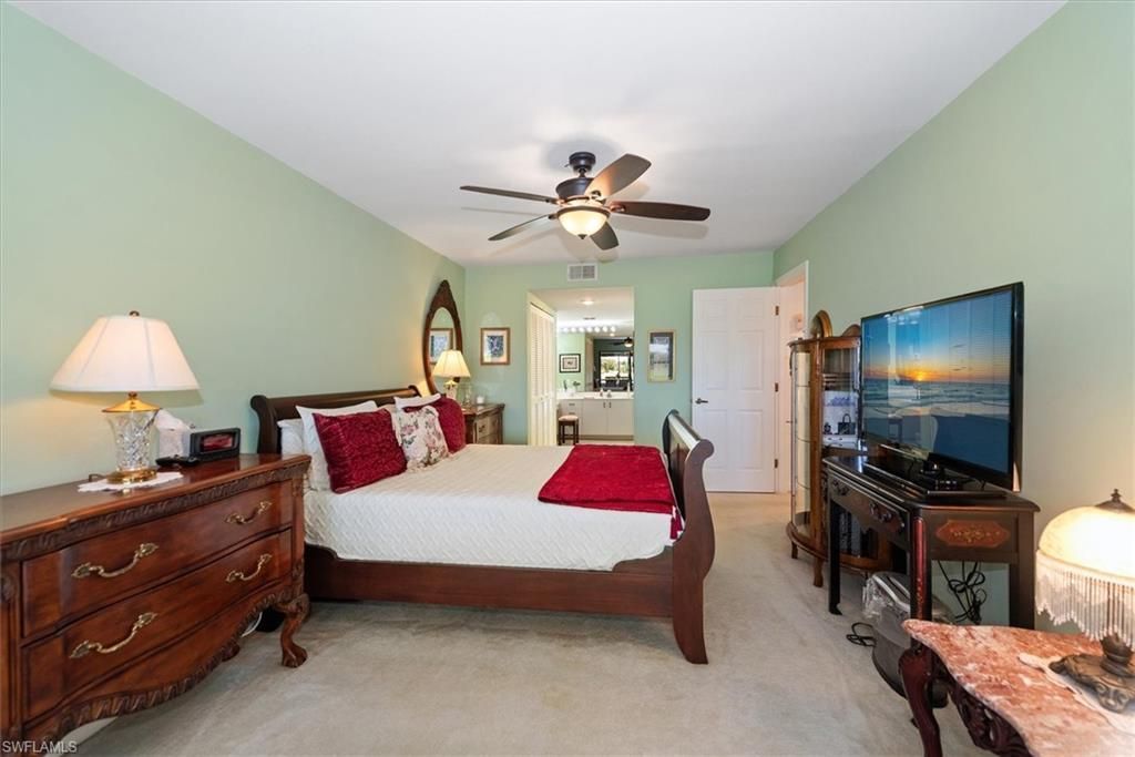 5825 Trailwinds Dr, Unit 414, Fort Myers, FL 33907 Photo