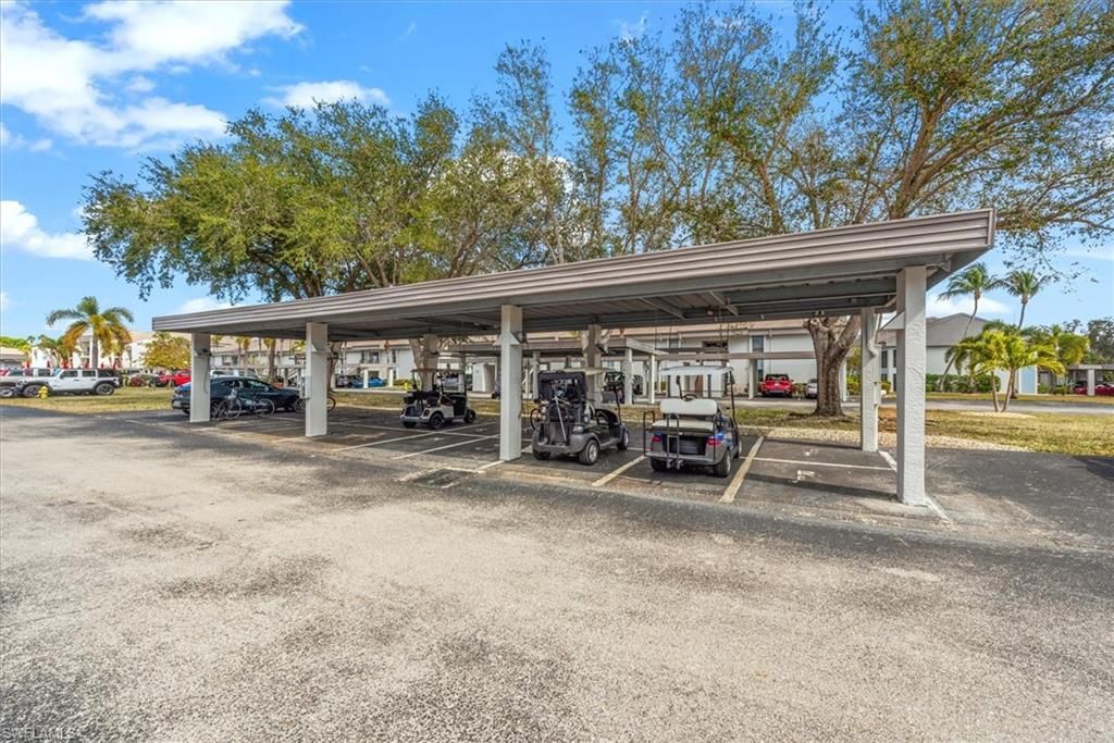 5825 Trailwinds Dr, Unit 414, Fort Myers, FL 33907 Photo