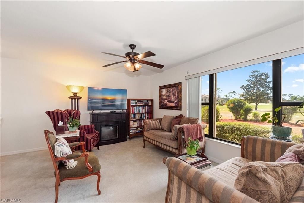 5825 Trailwinds Dr, Unit 414, Fort Myers, FL 33907 Photo