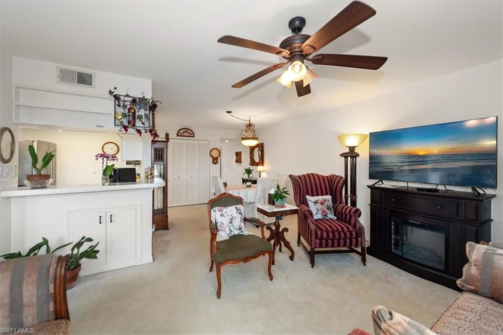 5825 Trailwinds Dr, Unit 414, Fort Myers, FL 33907 Photo