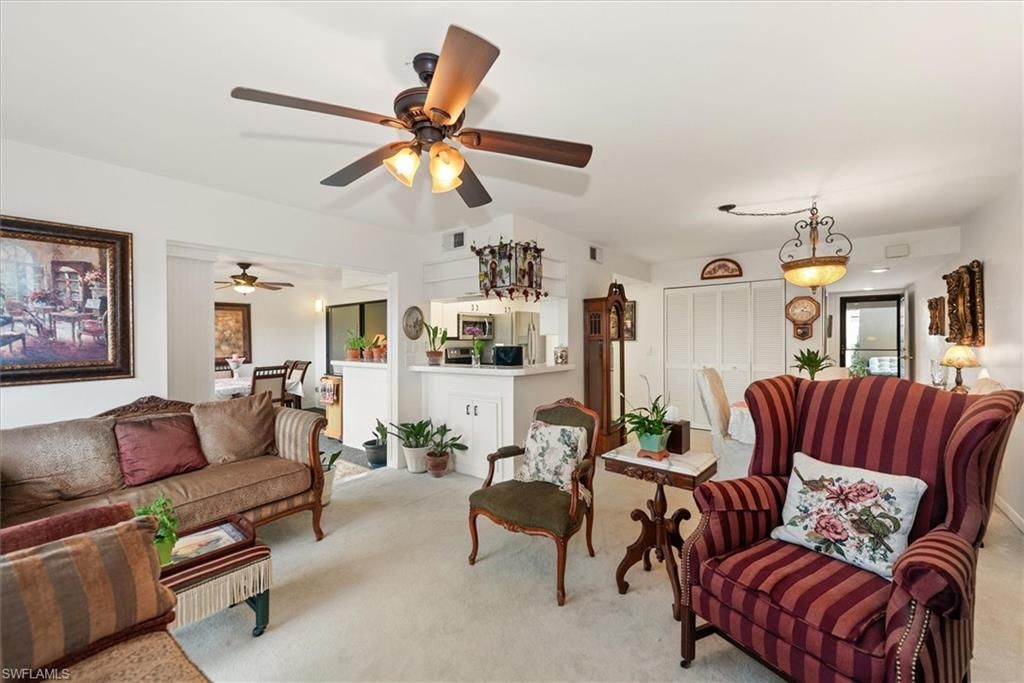 5825 Trailwinds Dr, Unit 414, Fort Myers, FL 33907 Photo
