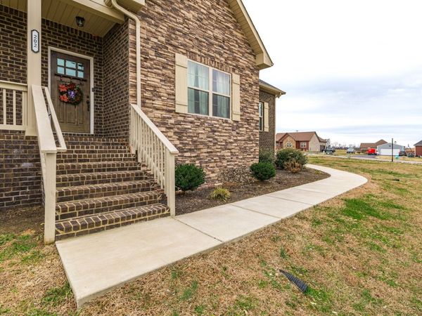 202 Hollow Tree Cir , Castalian Springs, TN 37031