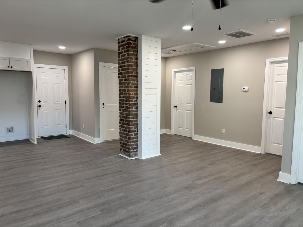 2208 Bailey Drive Photo 4