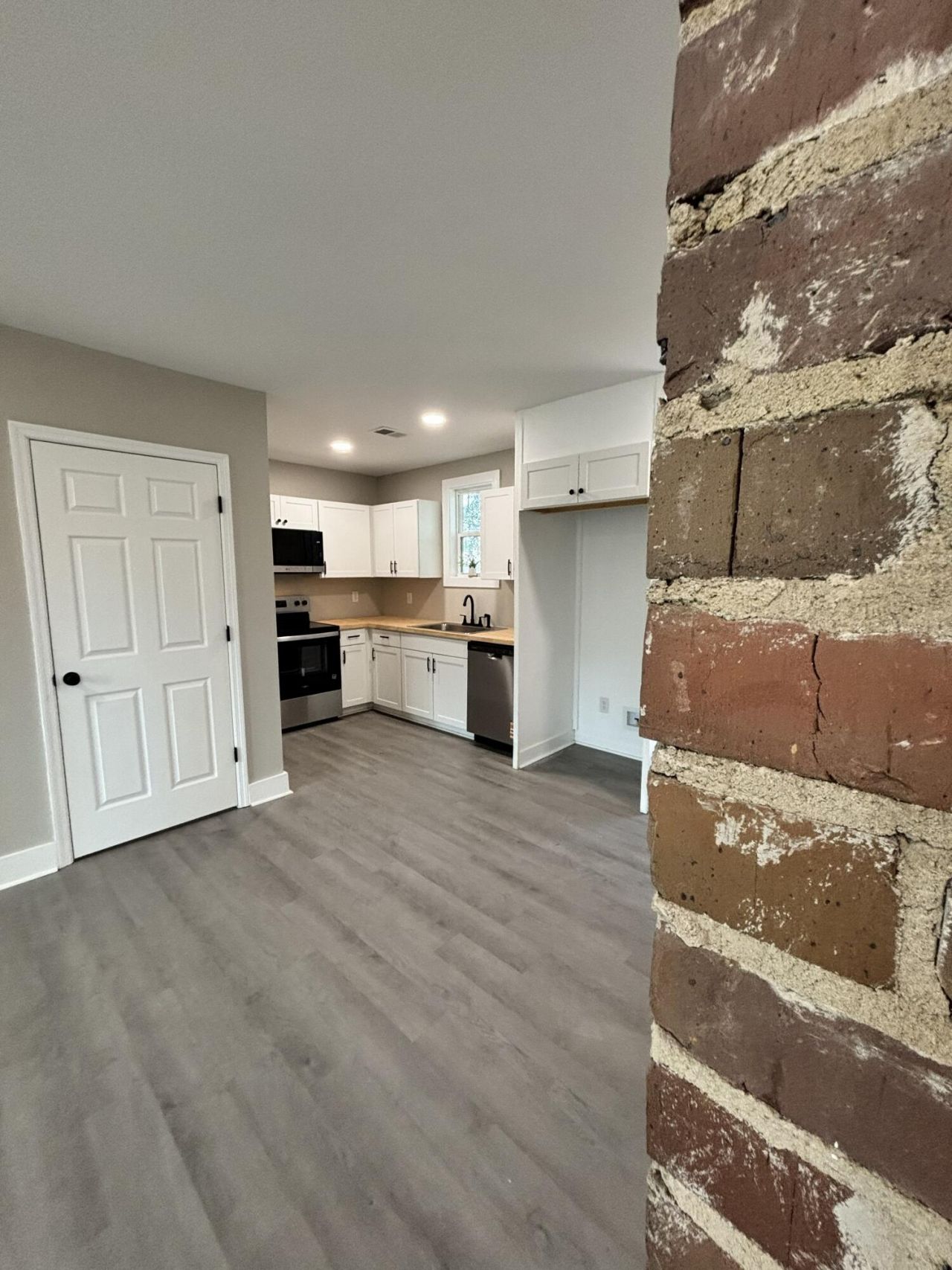 2208 Bailey Drive Photo 7