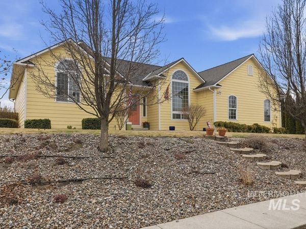 521 Victoria Dr, Moscow, ID 83843