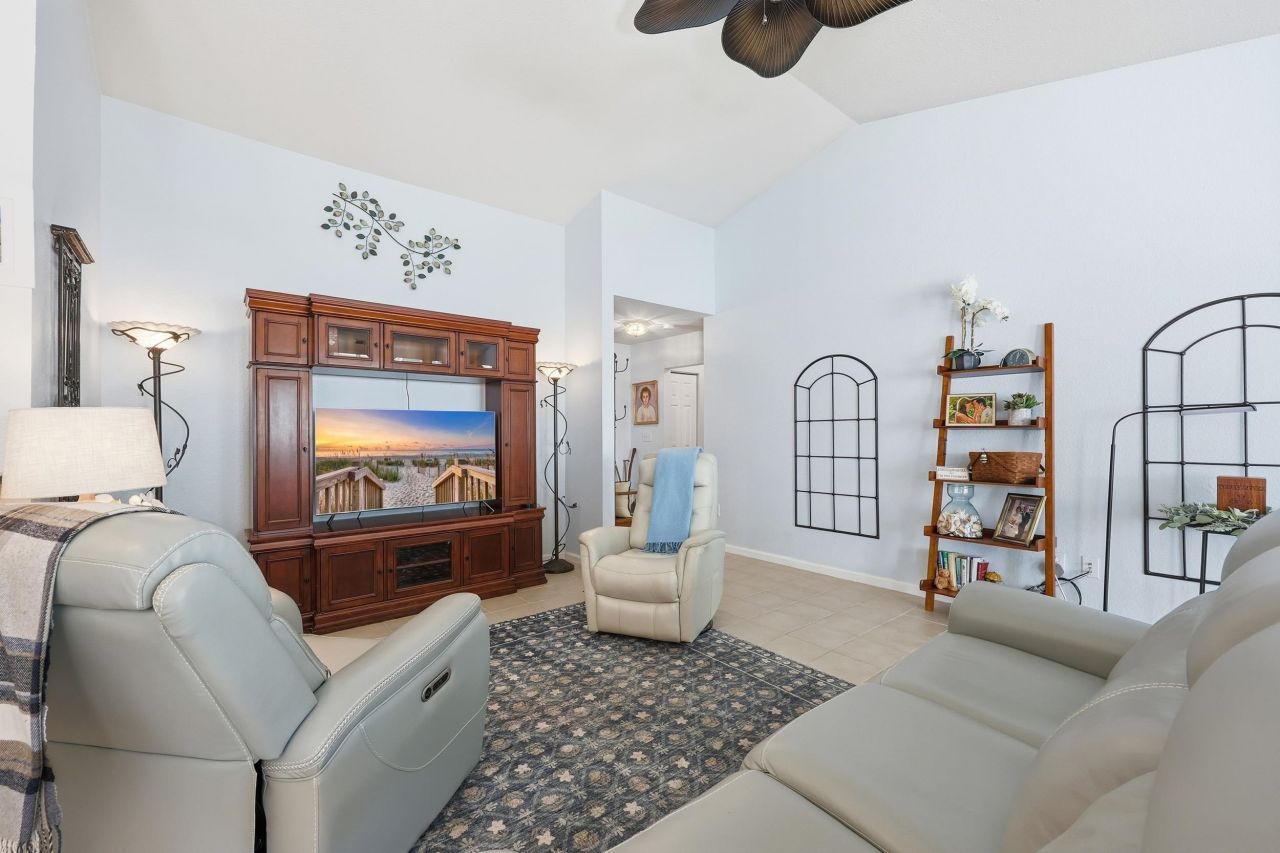 367 Mckendree Ln.  Photo 4