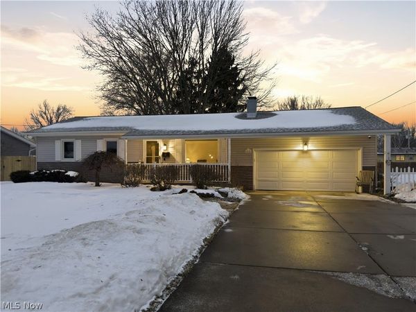 4656 Pinegrove Avenue, Austintown, OH 44515