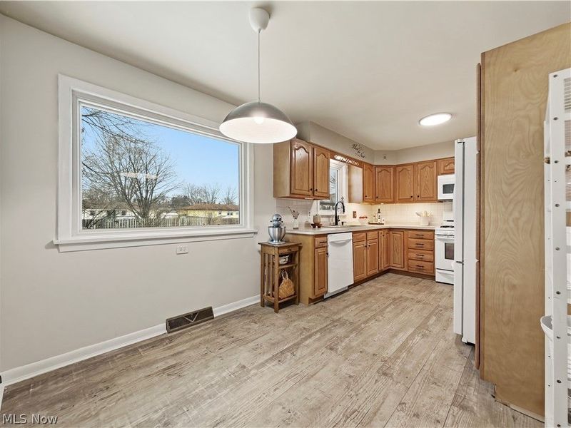 4656 Pinegrove Avenue, Austintown, OH 44515 Photo 6