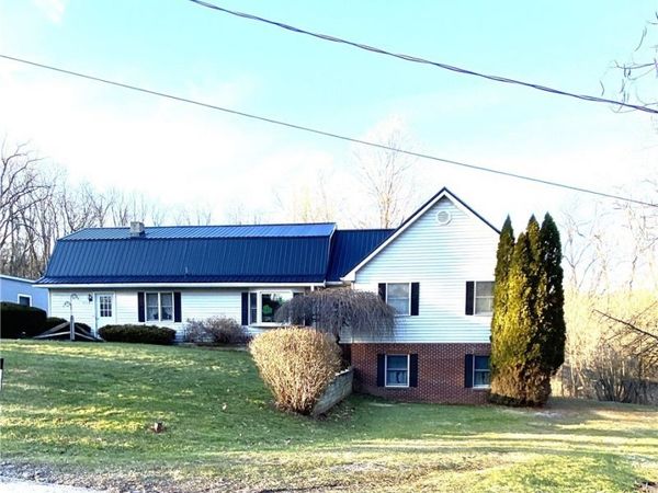 400 Lyons Avenue, East Palestine, OH 44413